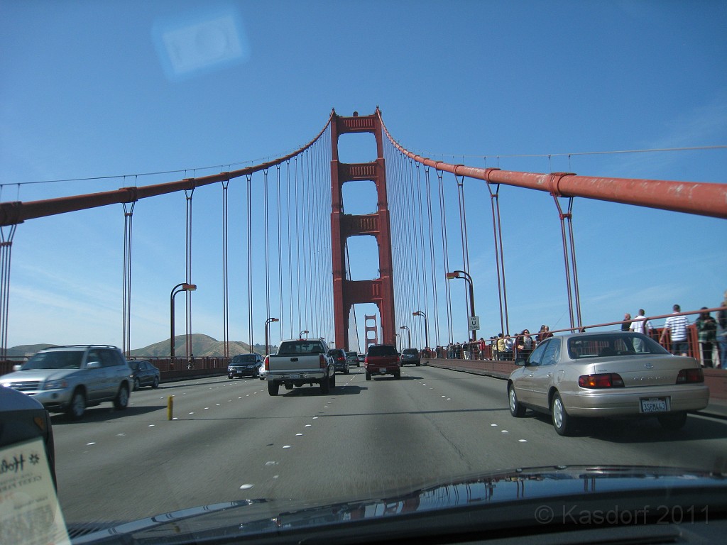 2011 Bay 2 Breakers Friday 0325.JPG - I was able to participate in the 100th annual running of the Bay to Breakers 12K race in San Francisco California. A weekend for sightseeing and racing.